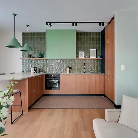 Doki Living By Blue Mandarin Parking & Foodhall Gdaňsk