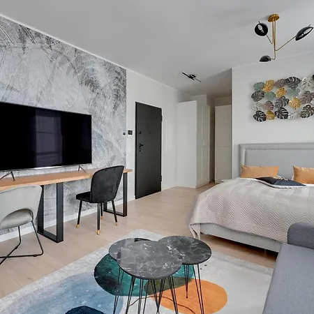 Doki Living By Blue Mandarin Parking & Foodhall Apartmán *
