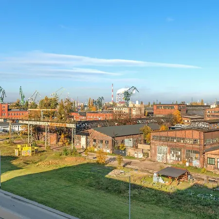 Doki Living By Blue Mandarin Parking & Foodhall Gdaňsk