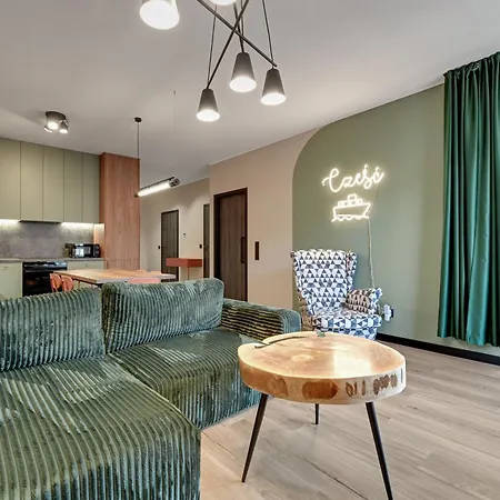 Doki Living By Blue Mandarin Parking & Foodhall Apartmán *