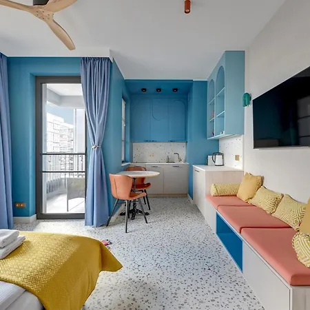Doki Living By Blue Mandarin Parking & Foodhall Gdansk