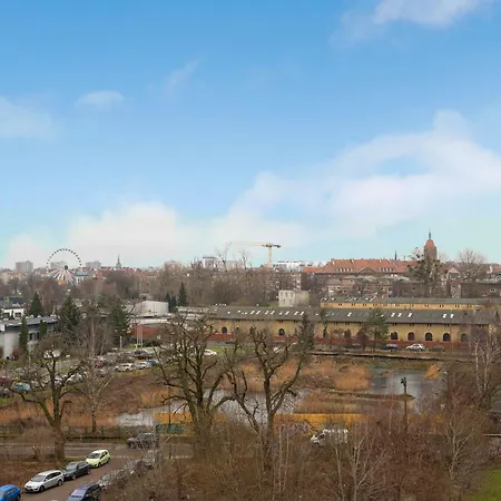 Doki Living By Blue Mandarin Parking & Foodhall * Gdansk
